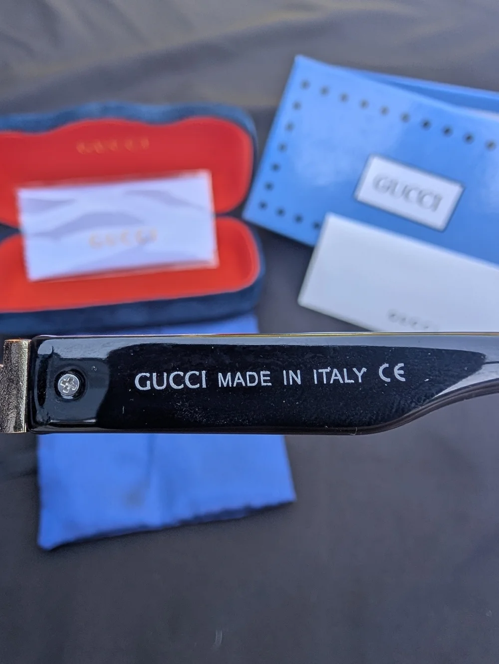 Gucci Glossy Black Sunglasses with Branded Case. - Picture 2 of 3